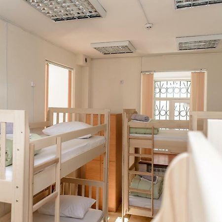 קייב Globus Lipki Hostel מראה חיצוני תמונה