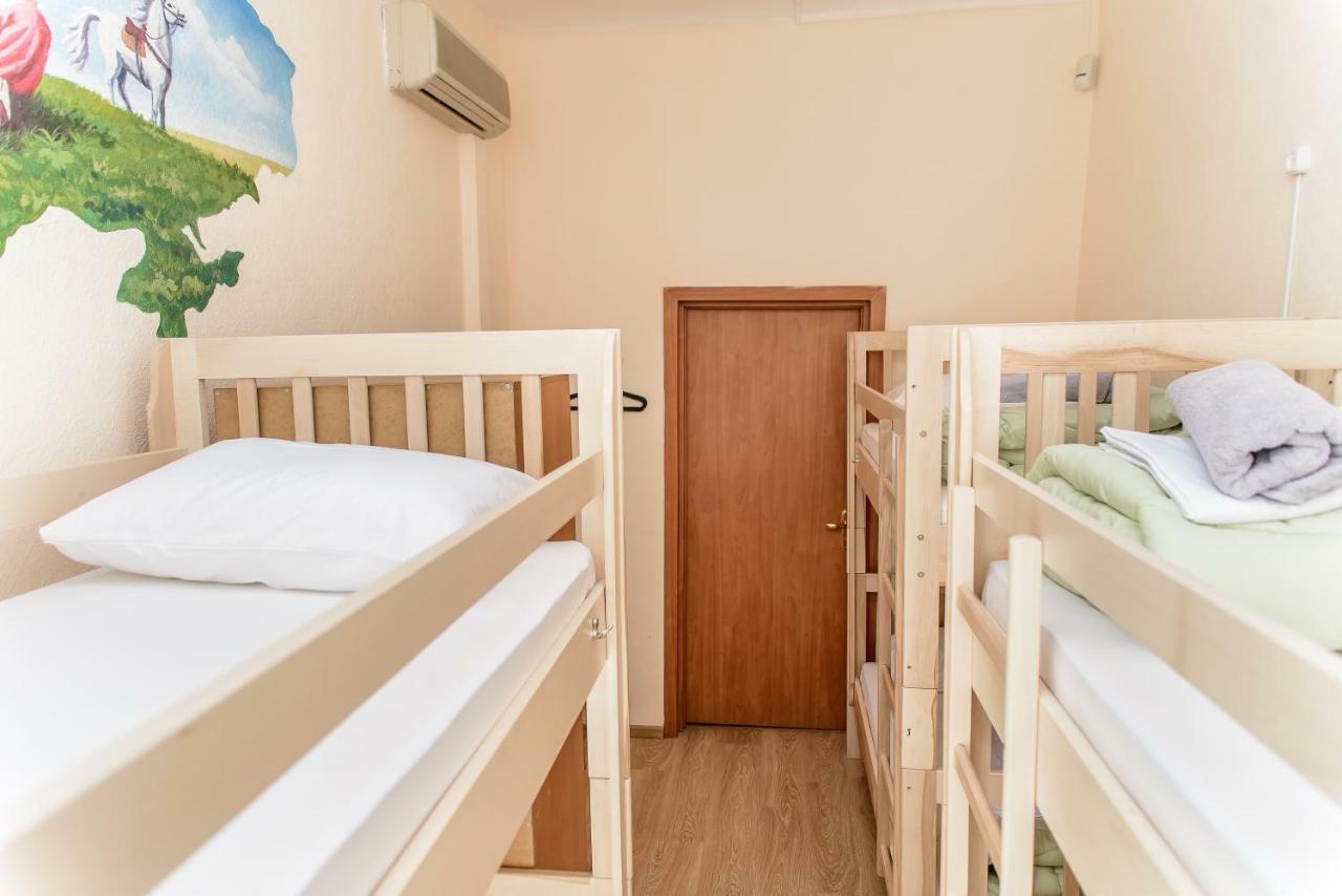 קייב Globus Lipki Hostel מראה חיצוני תמונה