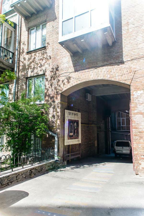 קייב Globus Lipki Hostel מראה חיצוני תמונה