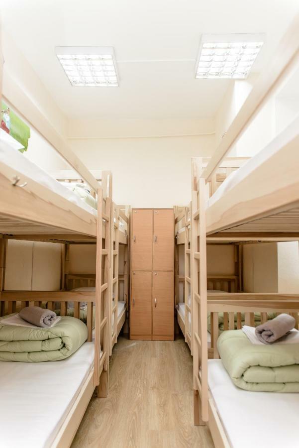 קייב Globus Lipki Hostel מראה חיצוני תמונה
