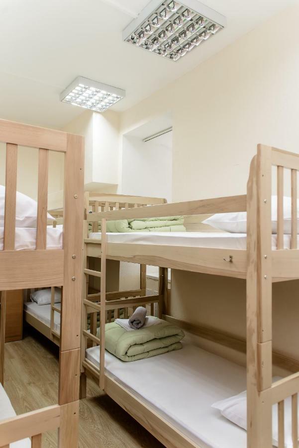 קייב Globus Lipki Hostel מראה חיצוני תמונה