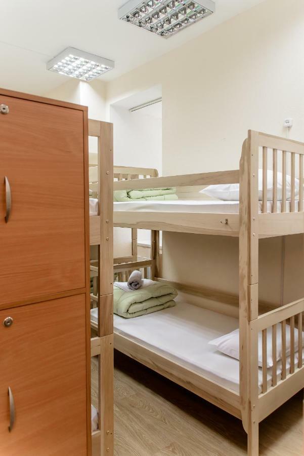 קייב Globus Lipki Hostel מראה חיצוני תמונה