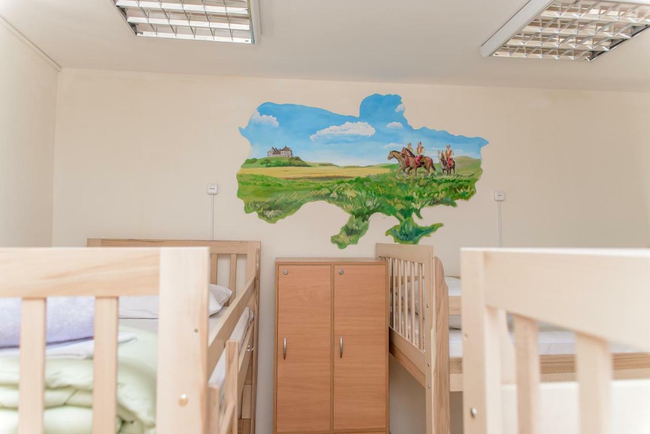 קייב Globus Lipki Hostel מראה חיצוני תמונה
