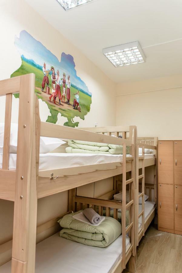 קייב Globus Lipki Hostel מראה חיצוני תמונה