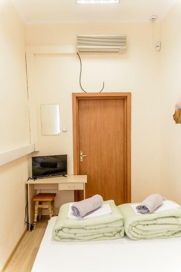קייב Globus Lipki Hostel מראה חיצוני תמונה