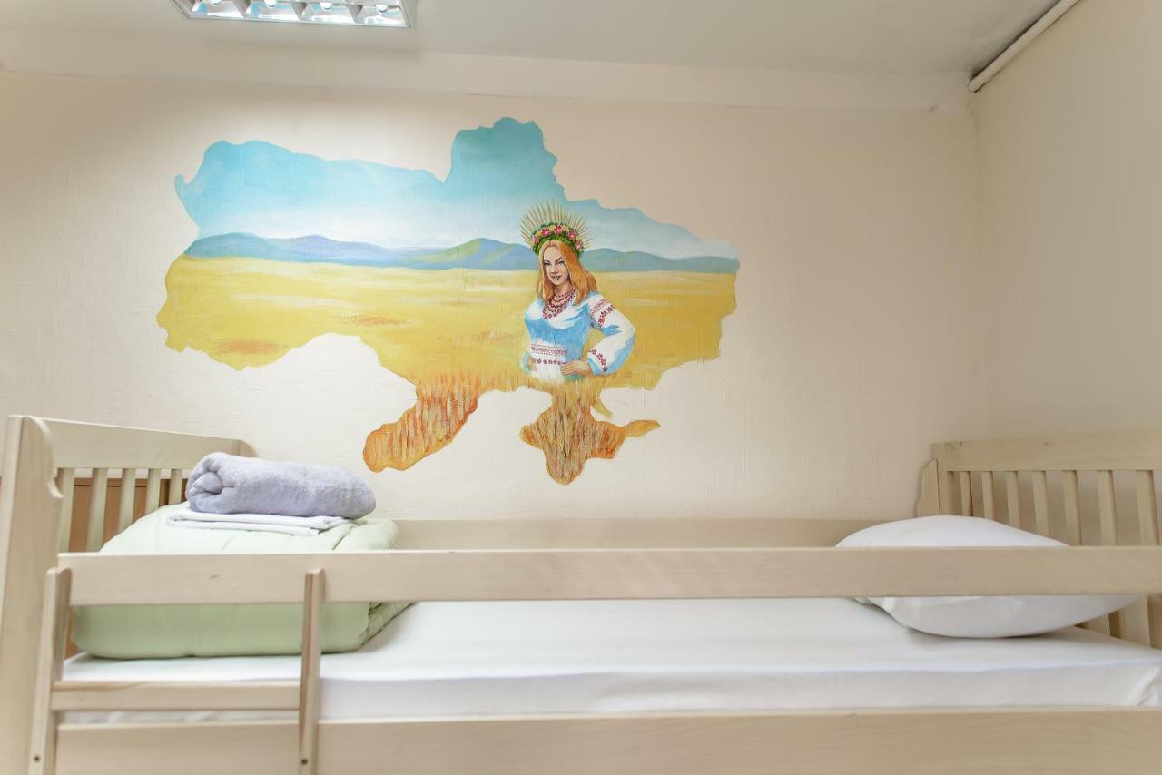 קייב Globus Lipki Hostel מראה חיצוני תמונה