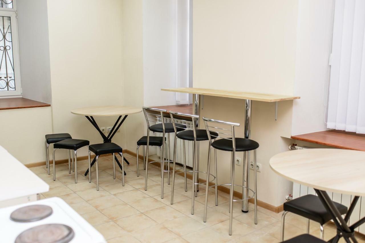 קייב Globus Lipki Hostel מראה חיצוני תמונה